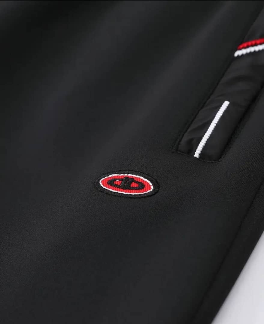 2pcs Tracksuit super good